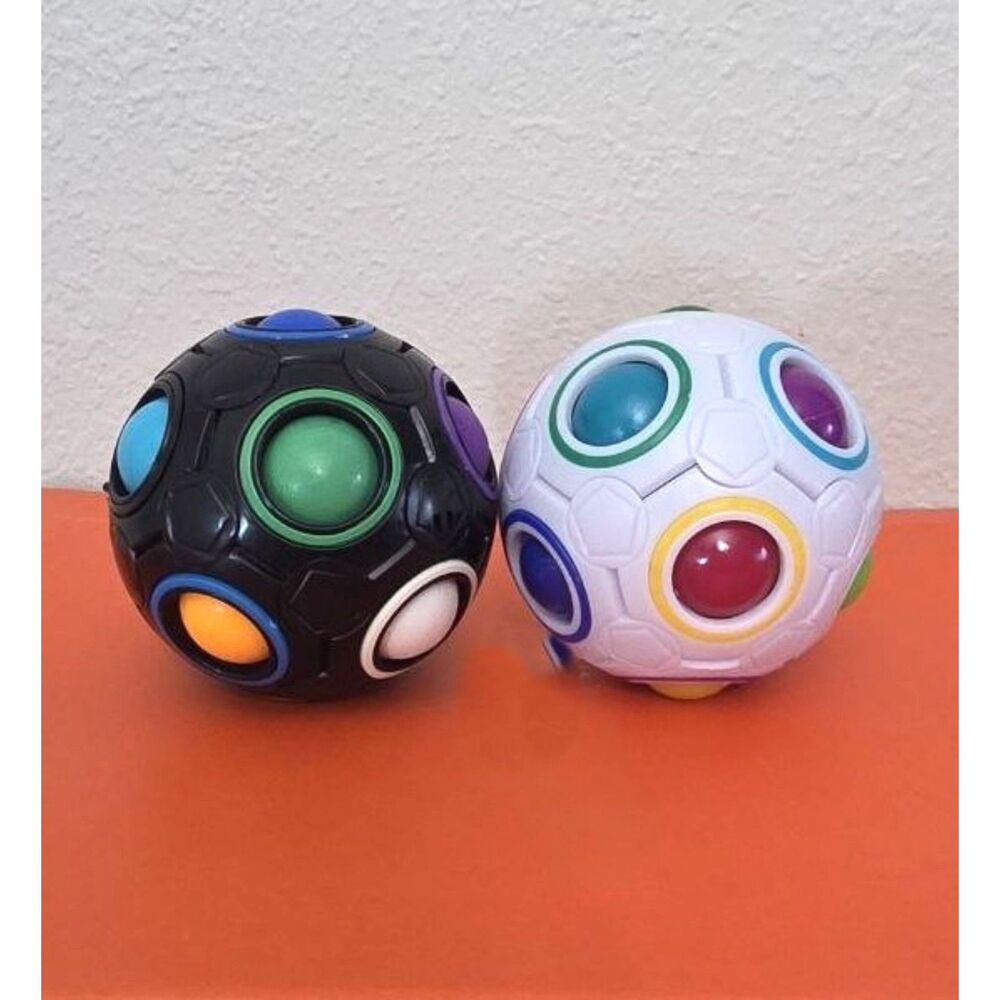 1 random Puzzle balls